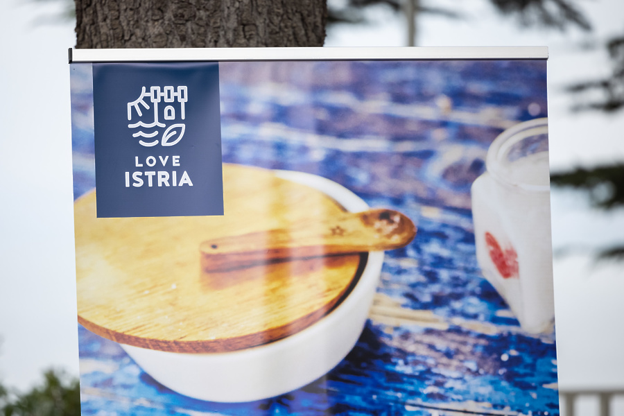 LoveIstria Logo